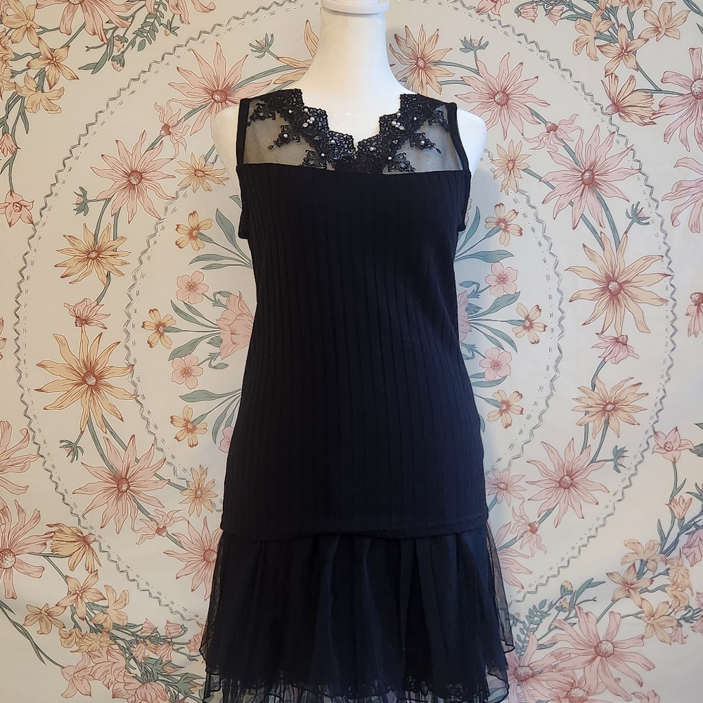 Black lace Tank Top Textured material Lace collar Axes Femme Mori Kei Cottage